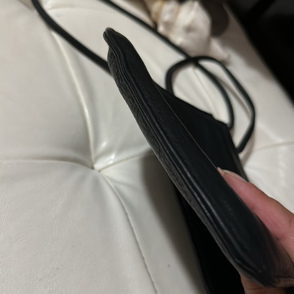 Leather Nine West-Crossbody-Black-6x8 Envelope Style-Flap Closure - Picture 11 of 16